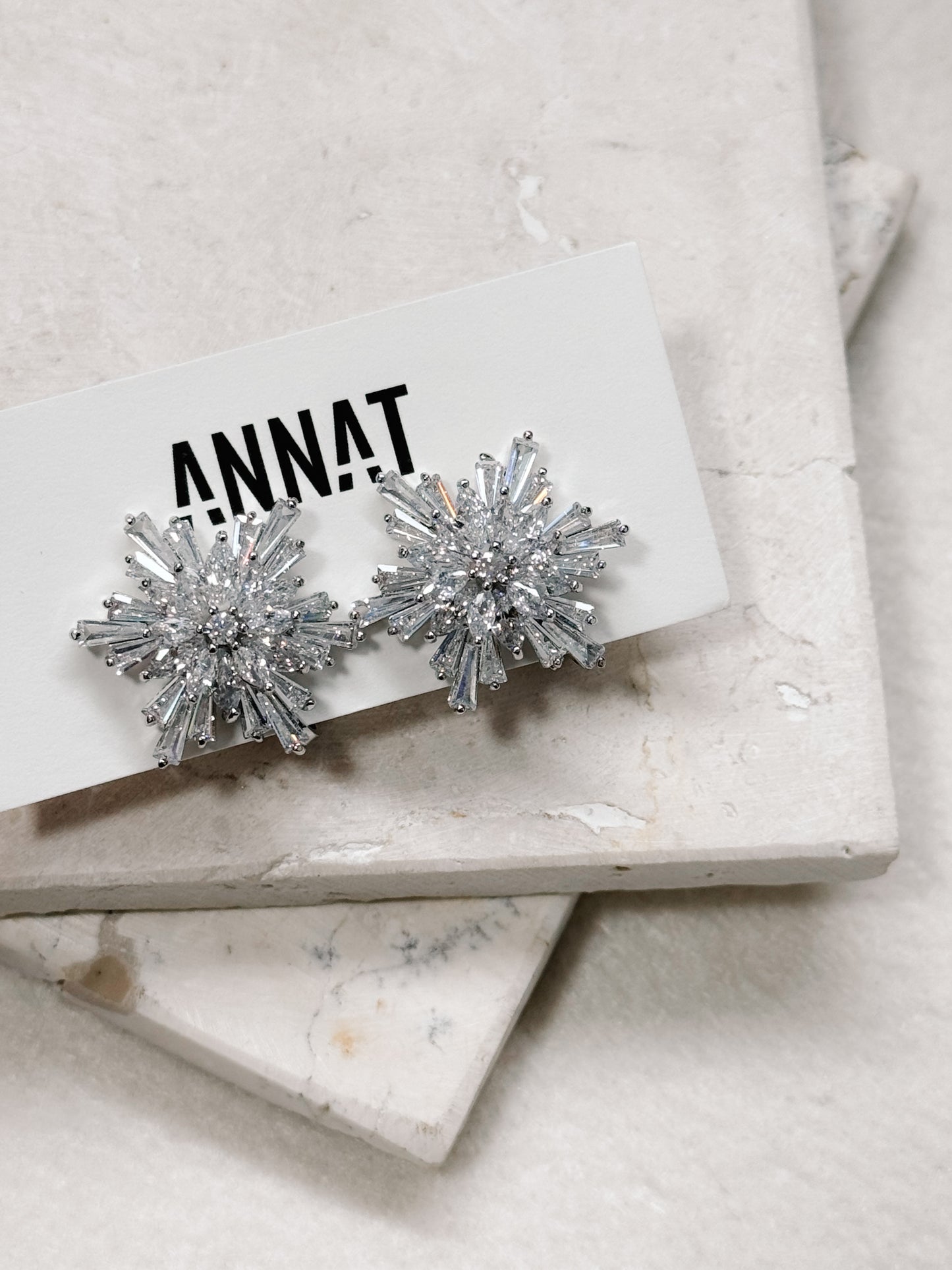 BRINCOS DE MOLA COM CRISTAIS