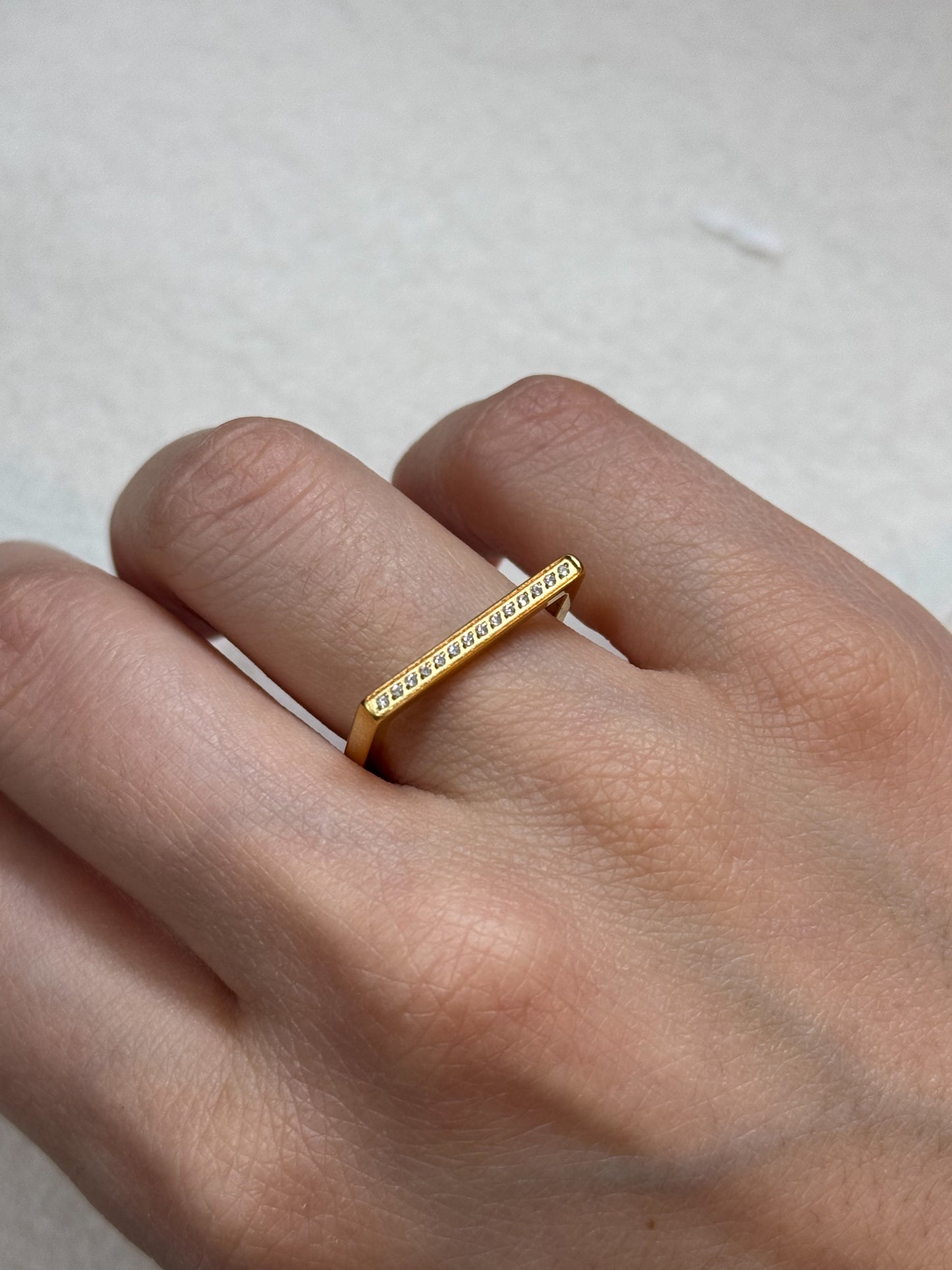 ANEL FINO COM CRISTAIS