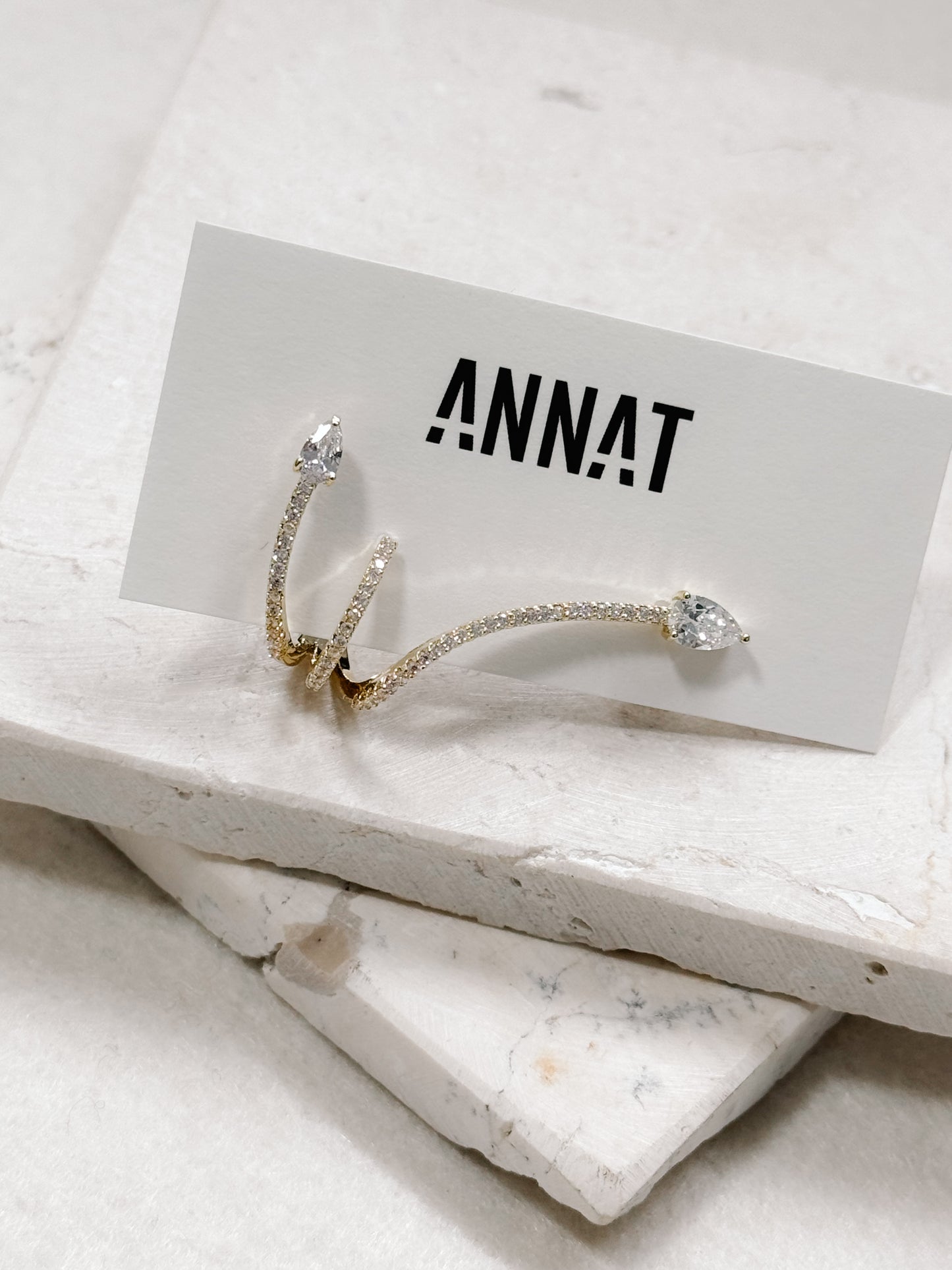 EAR CUFF COM CRISTAIS