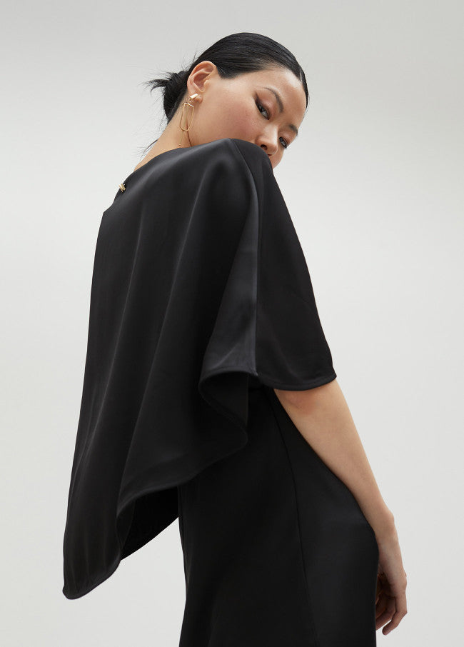 VESTIDO COM MANGA LARGA
