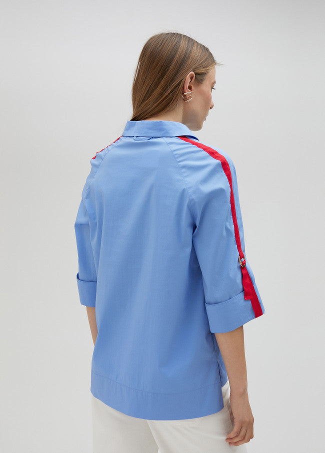CAMISA COM RISCA LATERAL