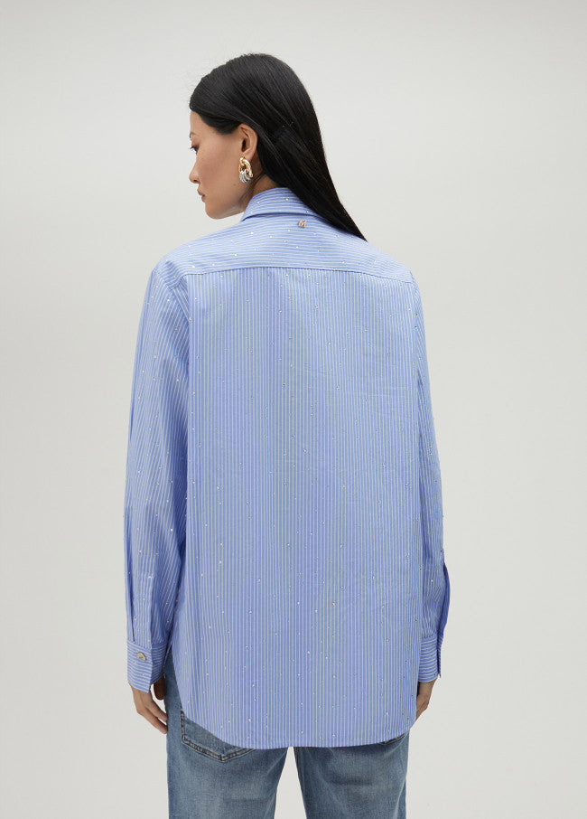 CAMISA COM RISCAS E BRILHOS