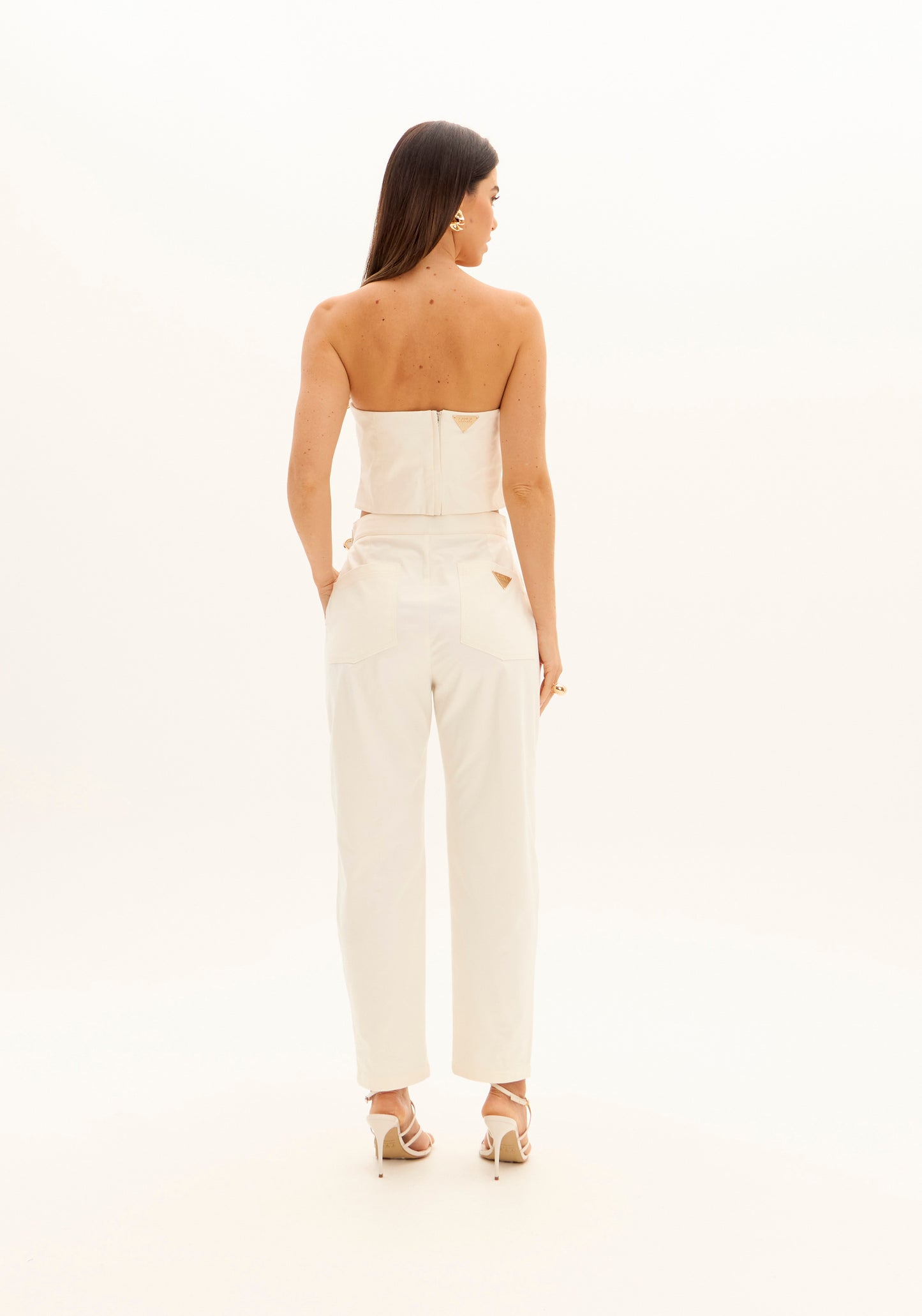 CALÇA COM CINTO